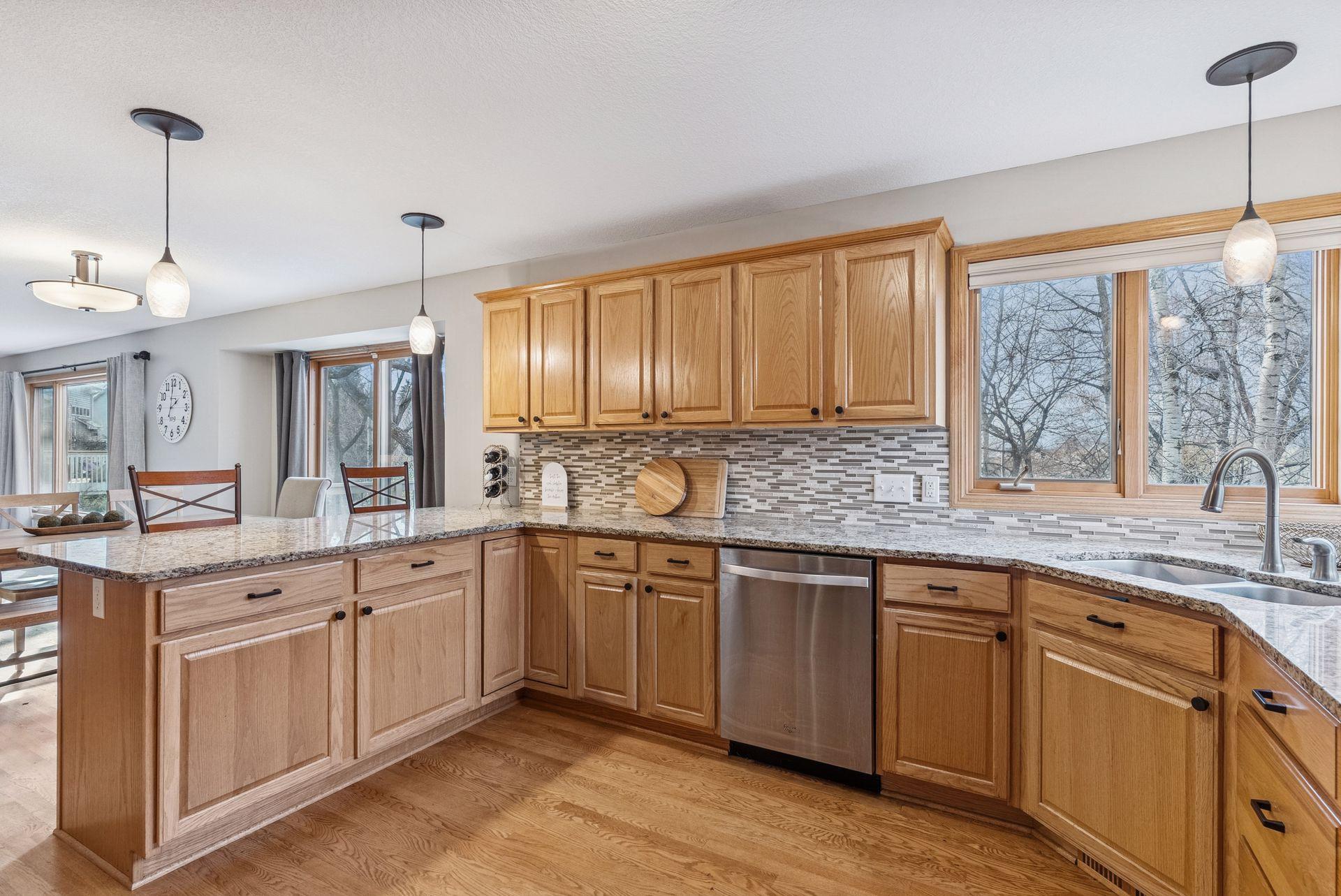 10612 Alison Way Inver Grove Heights, MN 55077 - Photo 7 of 56