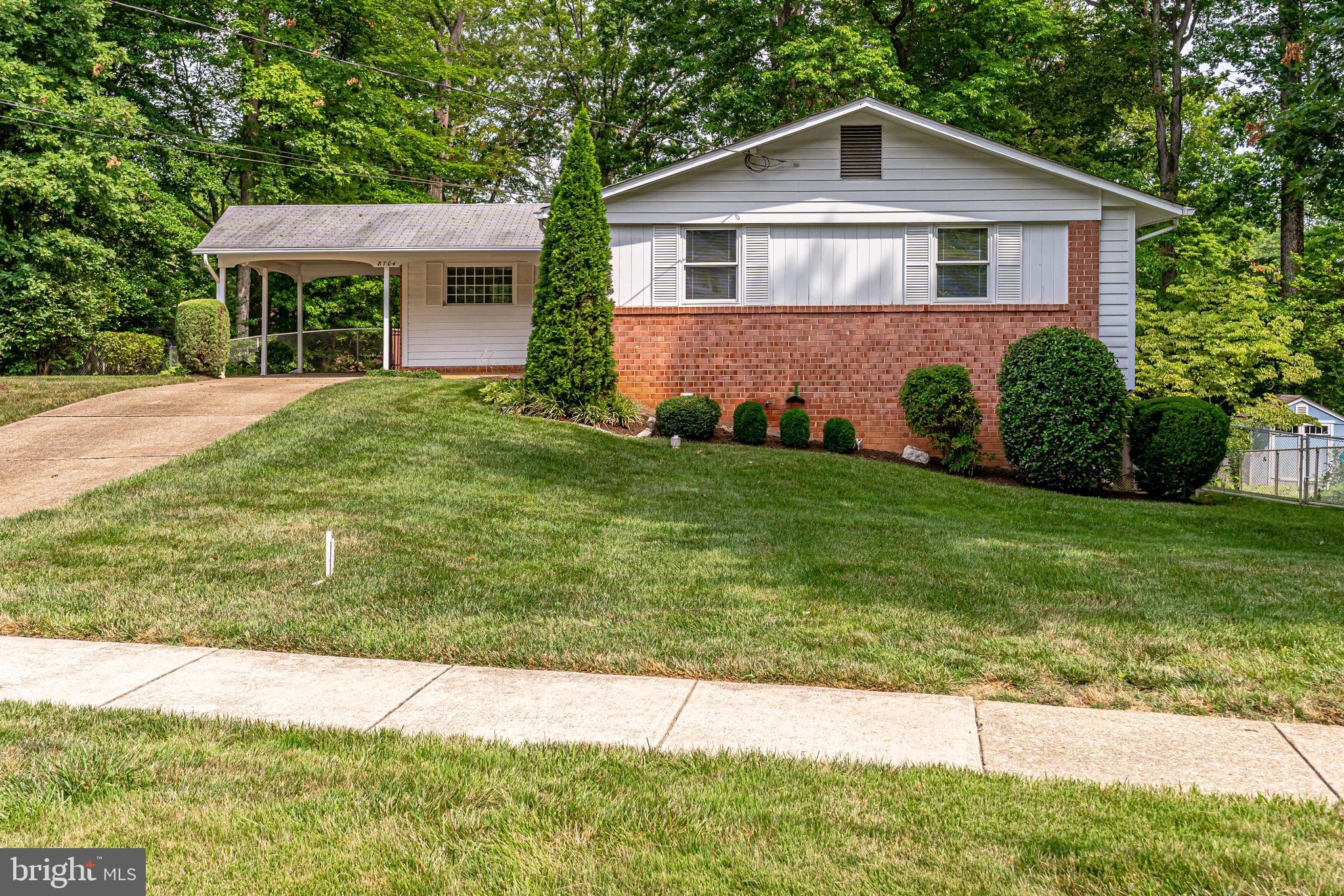 8704 Clydesdale Road Springfield, VA 22151 - Photo 2 of 37