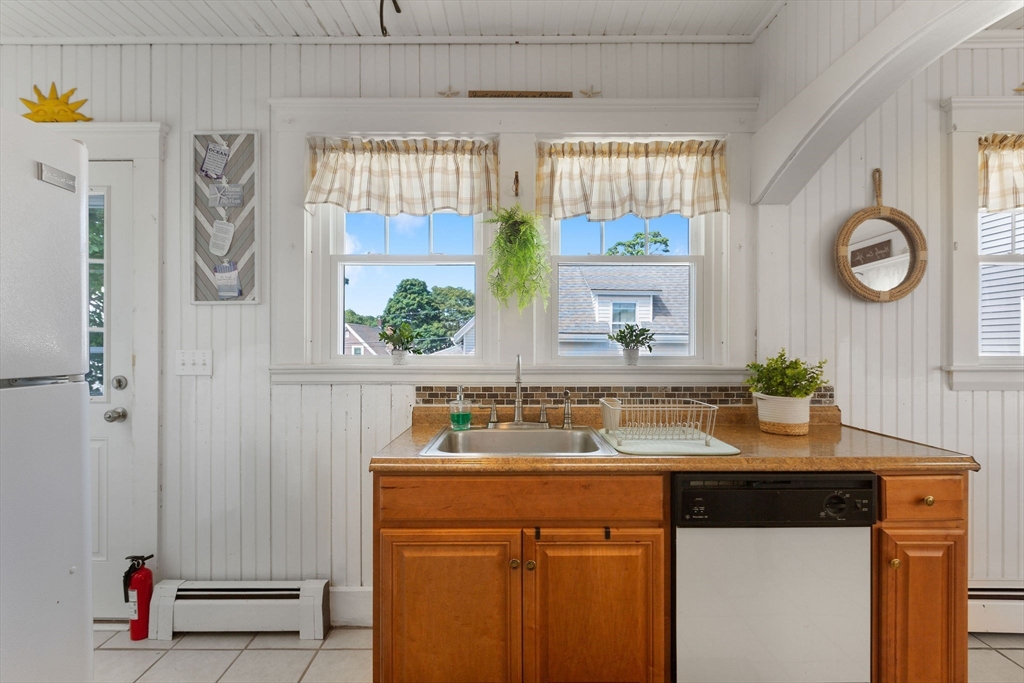 13 5th Street Wareham, MA 02558 - Photo 12 of 42