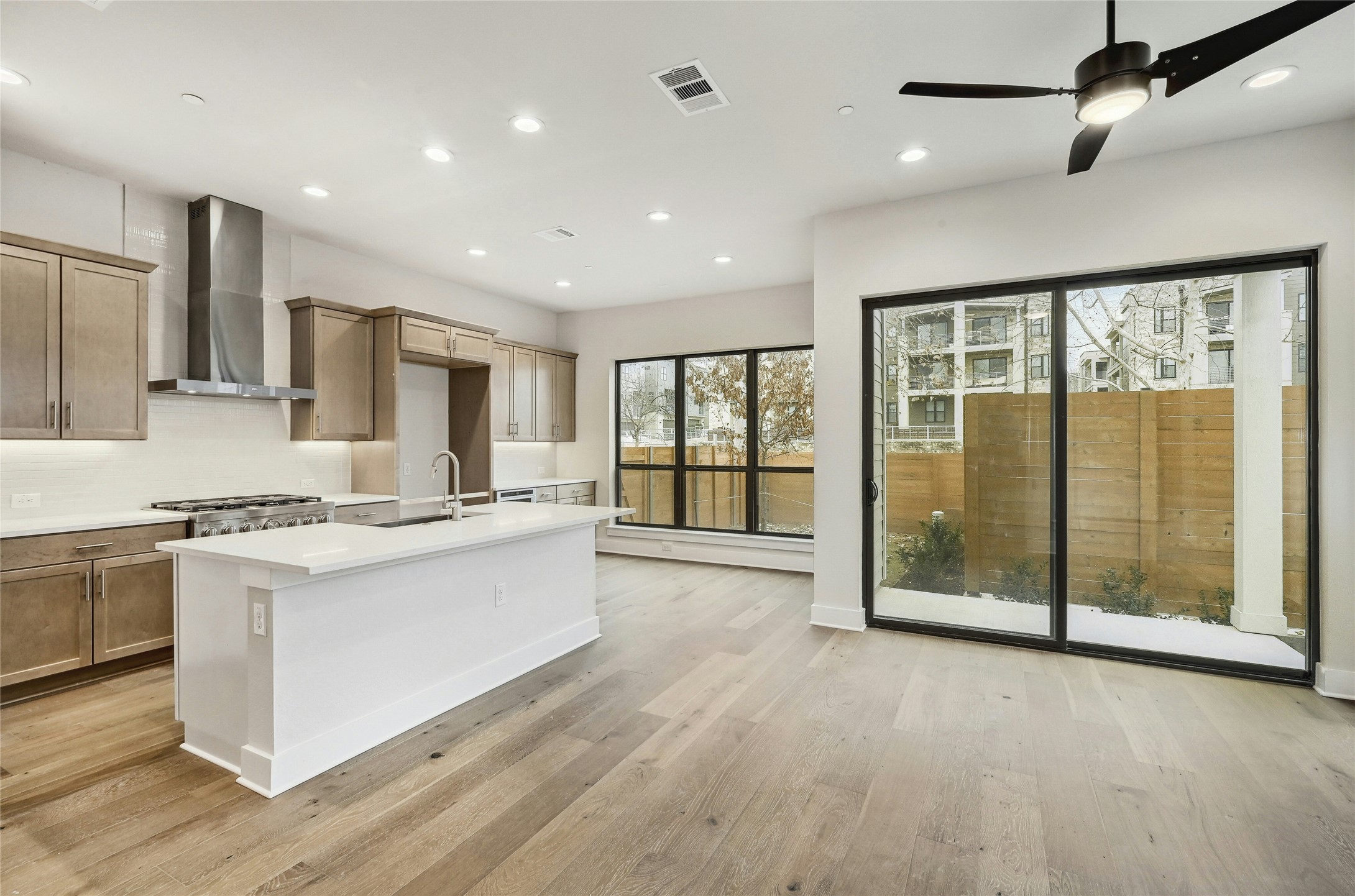 2707 Dulce Lane, Unit 14 Austin, TX 78704 - Photo 6 of 33