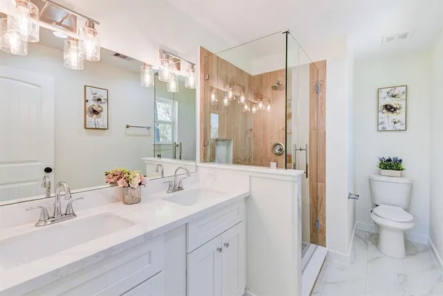 $1,900 | 8404 Tate Street, Unit B, Houston, TX 77028