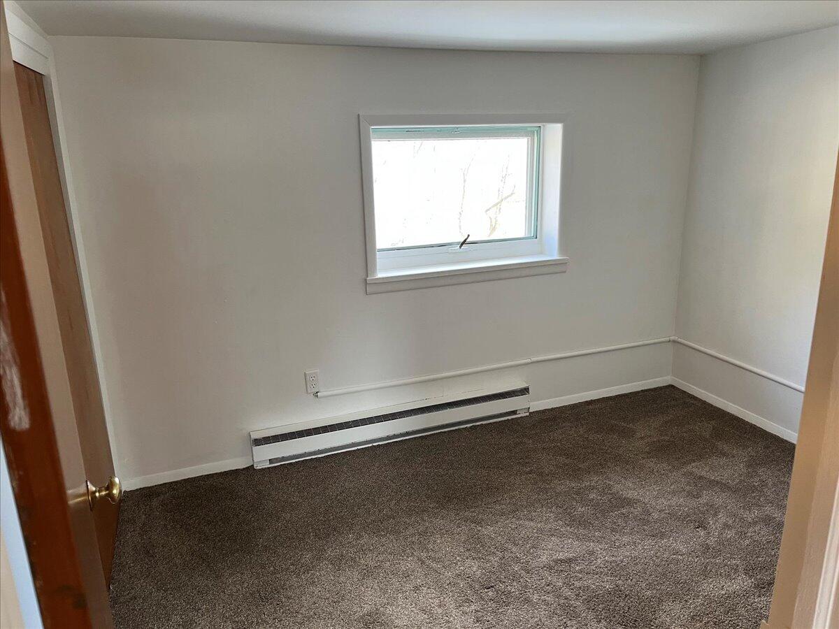 253 Thomas Road Blakeslee, PA 18610 - Photo 43 of 67 Living area in all apartments