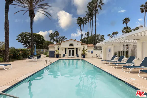 $1,449,000 | 6483 Zuma View Place, Unit 106, Malibu, CA 90265
