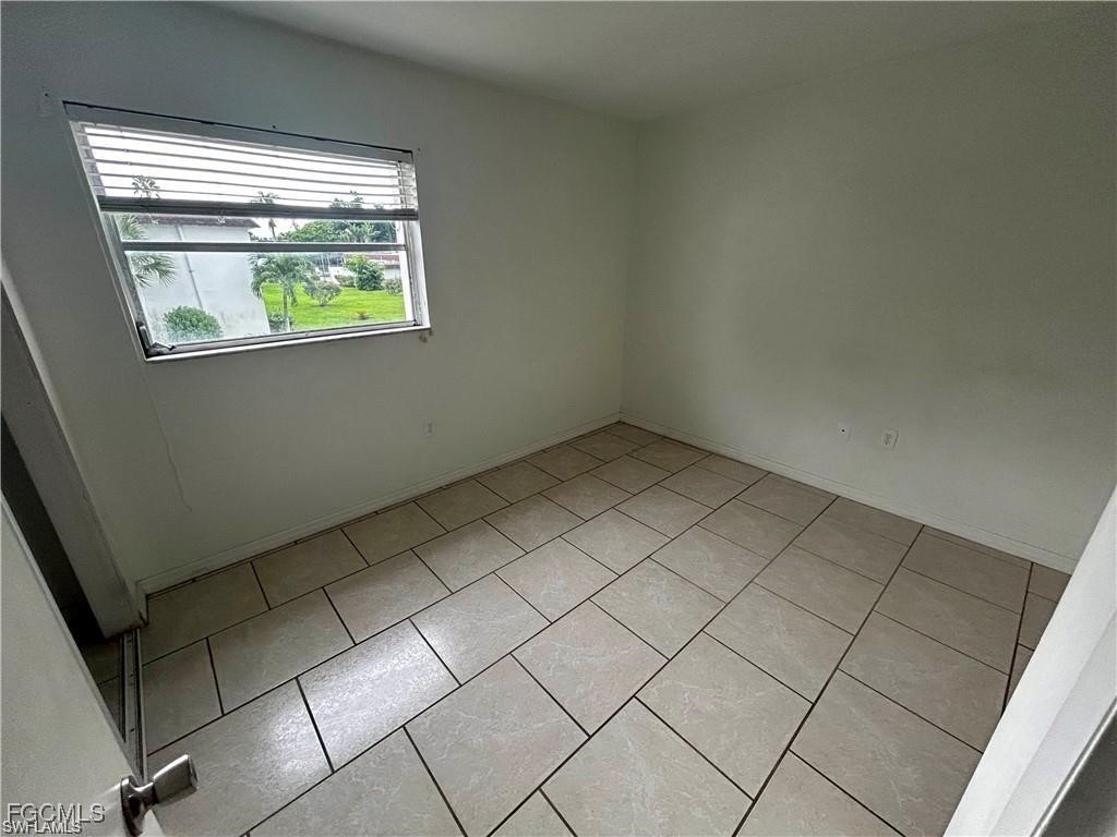 2828 Jackson Street, Unit H5 Fort Myers, FL 33901 - Photo 8 of 12