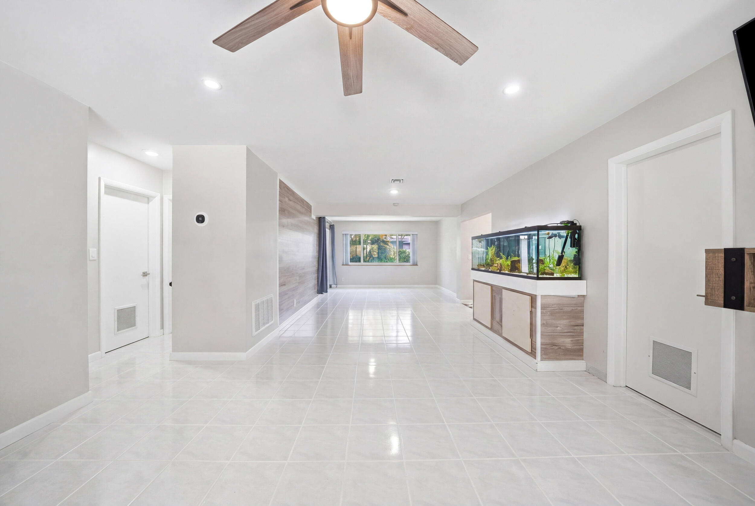 6410 Harding Street Hollywood, FL 33024 - Photo 3 of 32 20_064