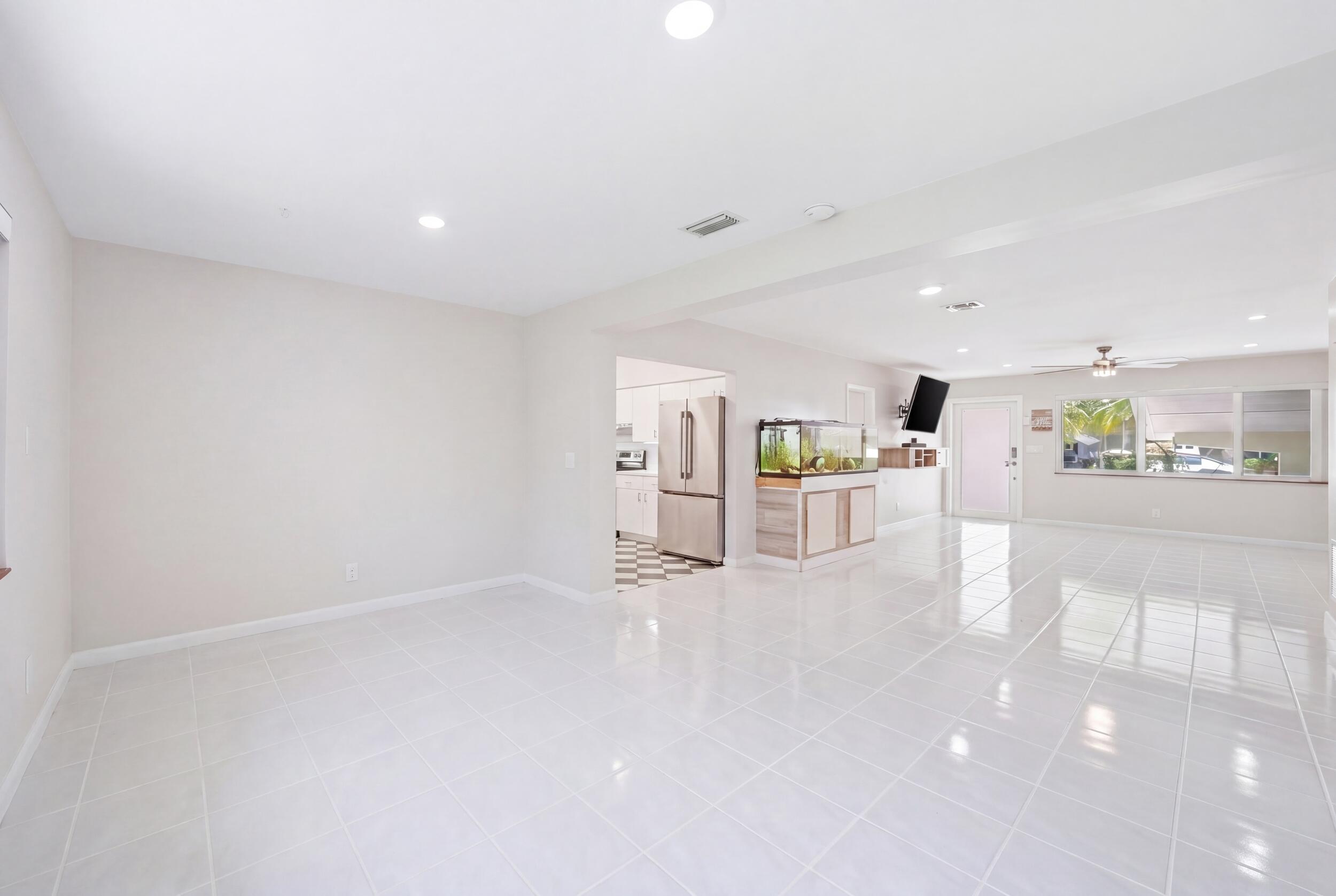 6410 Harding Street Hollywood, FL 33024 - Photo 6 of 32 28_104