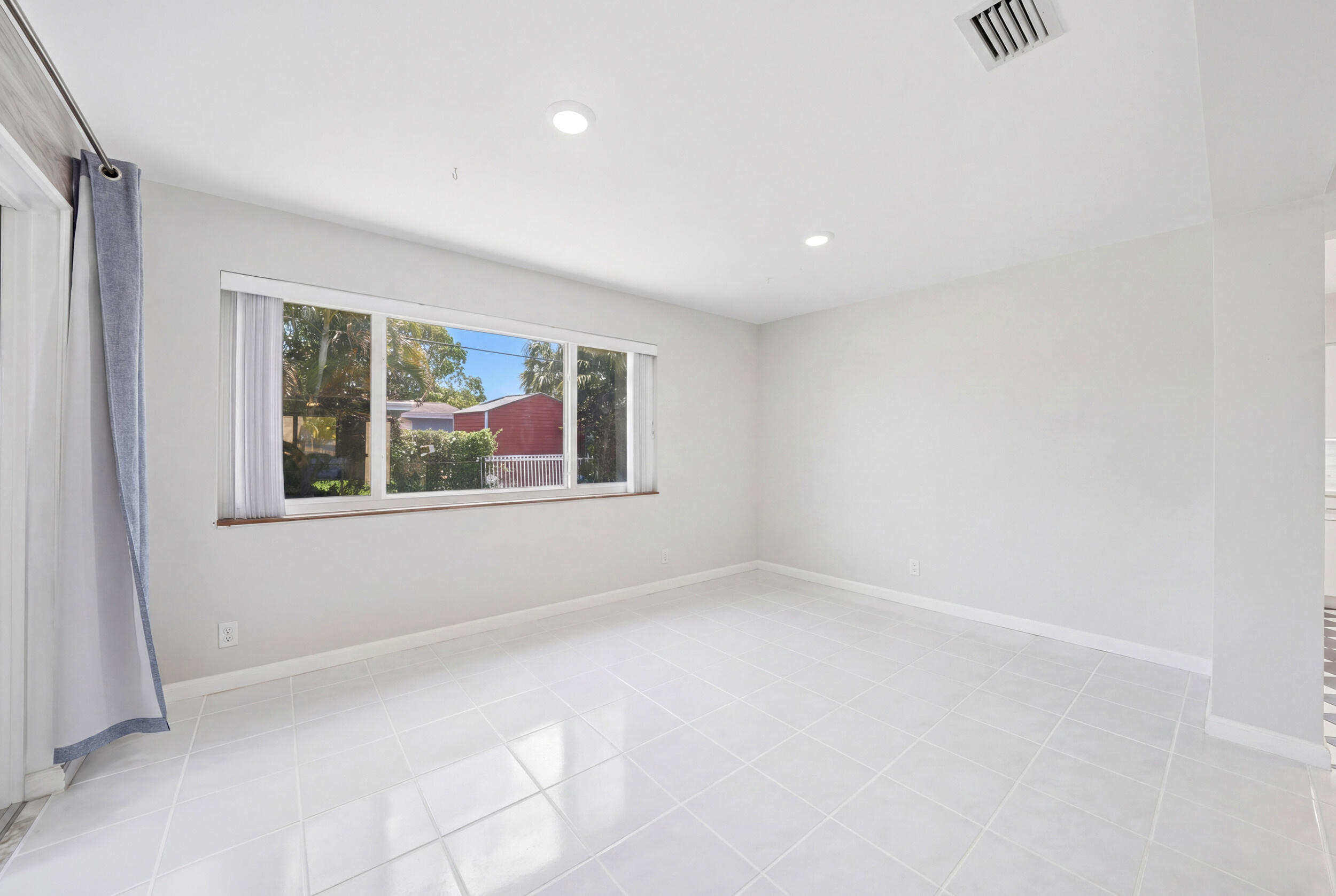 6410 Harding Street Hollywood, FL 33024 - Photo 10 of 32 27_099