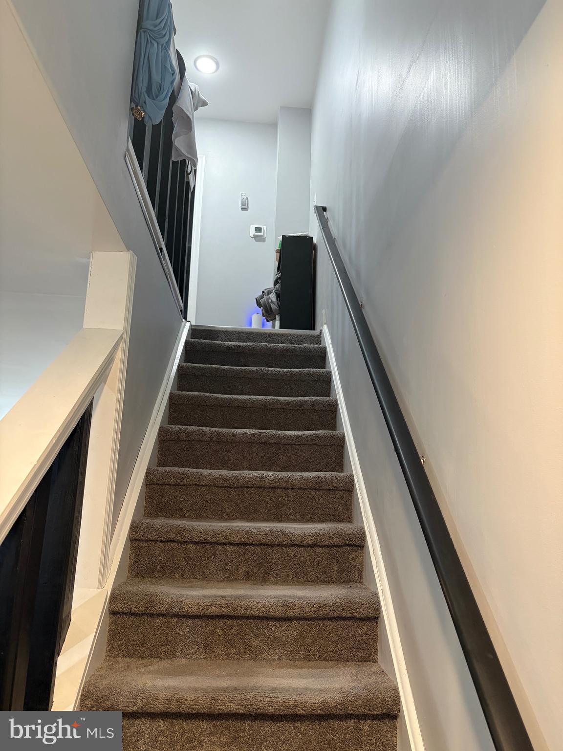 34 B Maynard Drive Sicklerville, NJ 08081 - Photo 7 of 24 a view of entryway