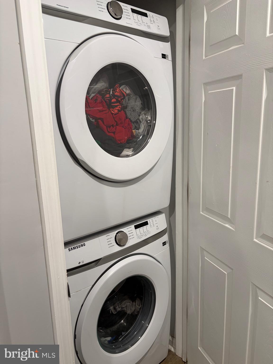 34 B Maynard Drive Sicklerville, NJ 08081 - Photo 9 of 24 a close up view of a washer and dryer