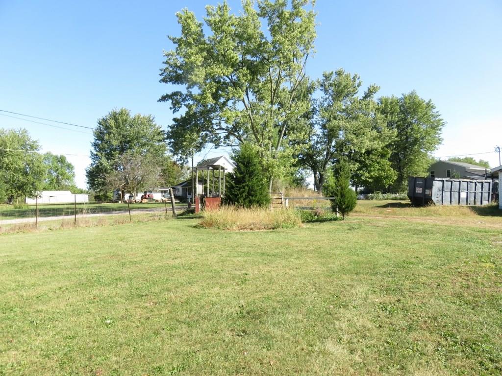 3707 East Wilson Road Muncie, IN 47303 - Photo 3 of 9
