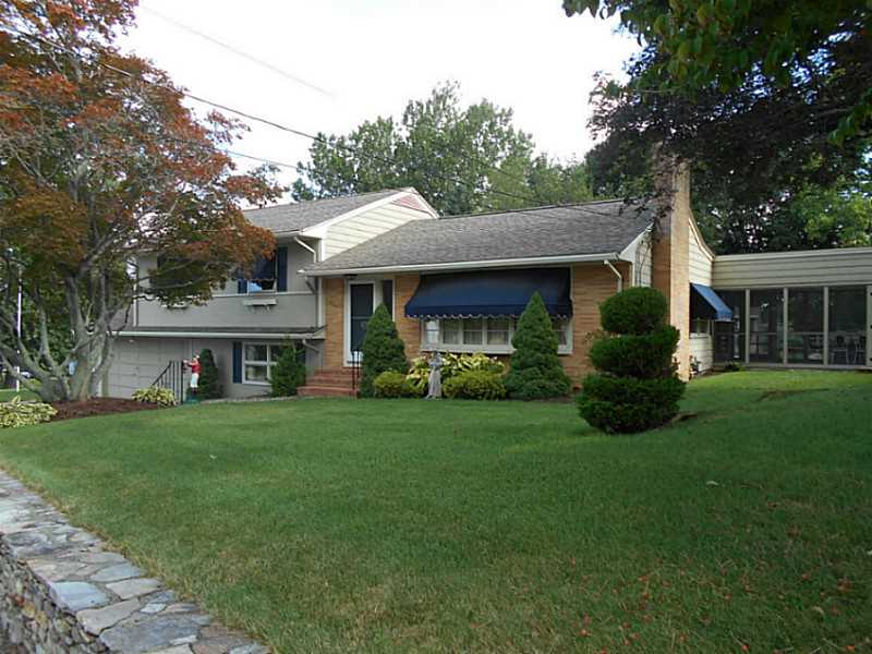 425 River Road Lincoln, RI 02865 - Photo 2 of 16 Exterior Front.
