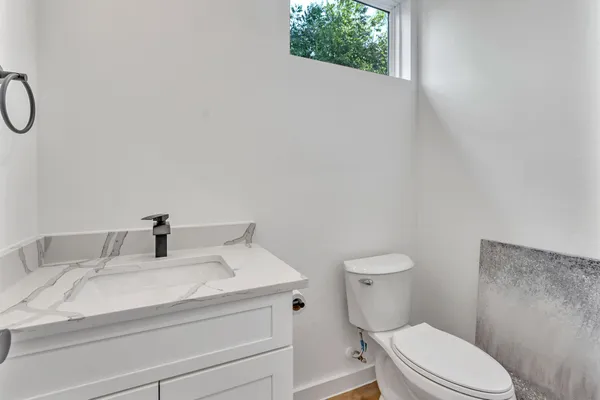 $3,250 | 3620 Sauer Street, Unit B, Houston, TX 77004