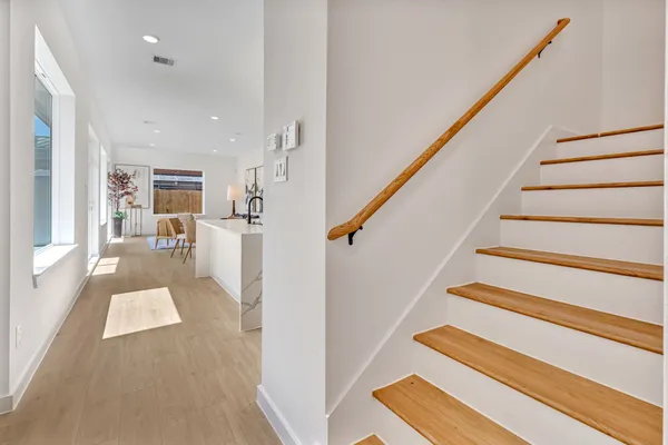 $3,250 | 3620 Sauer Street, Unit B, Houston, TX 77004