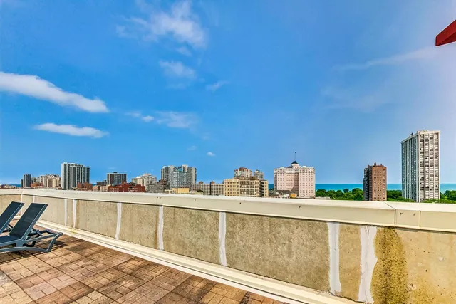 $225,000 | 1122 West Catalpa Avenue, Unit 808, Chicago, IL 60640