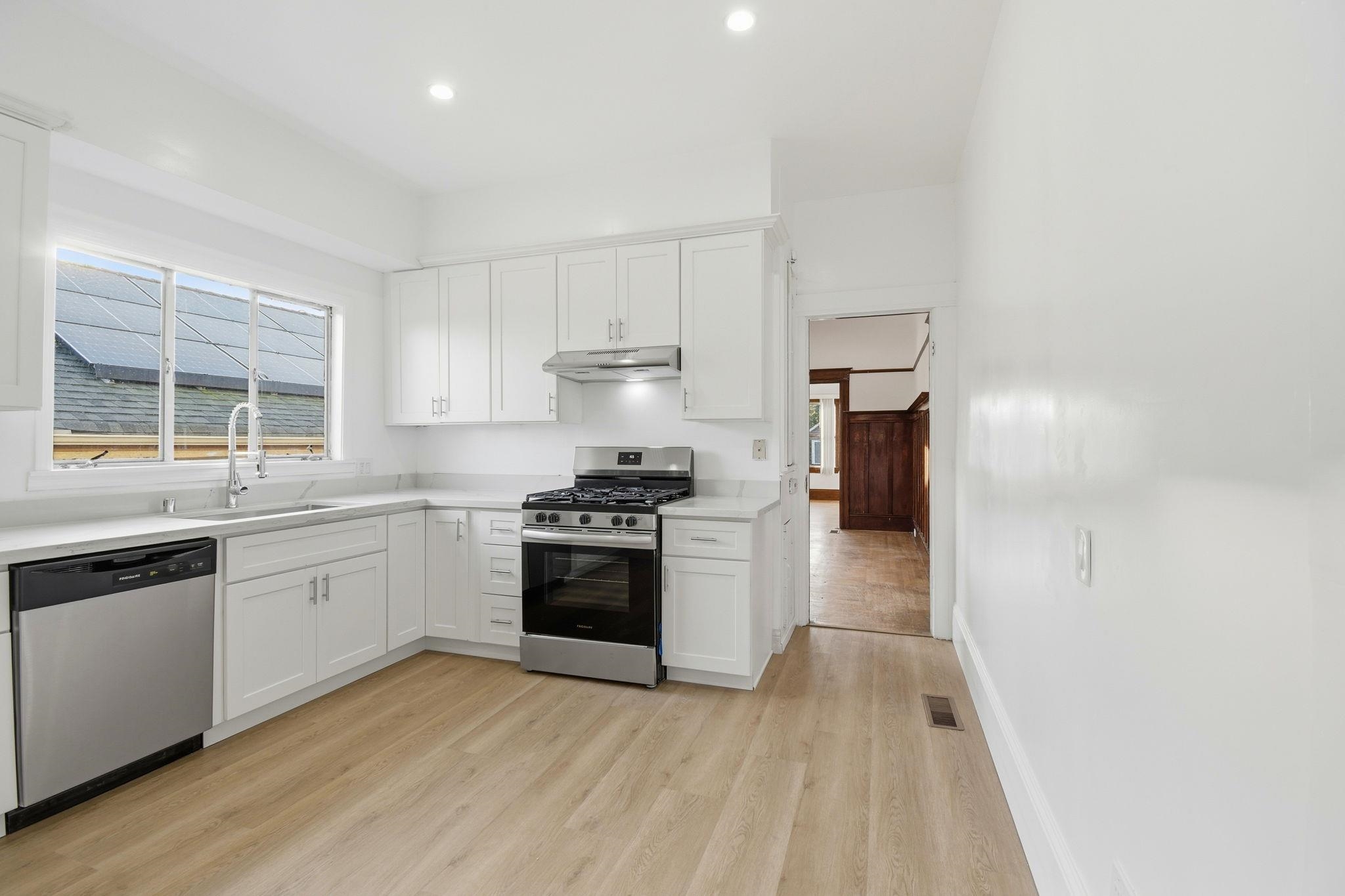 1712 37th Avenue Oakland, CA 94601 - Photo 11 of 26