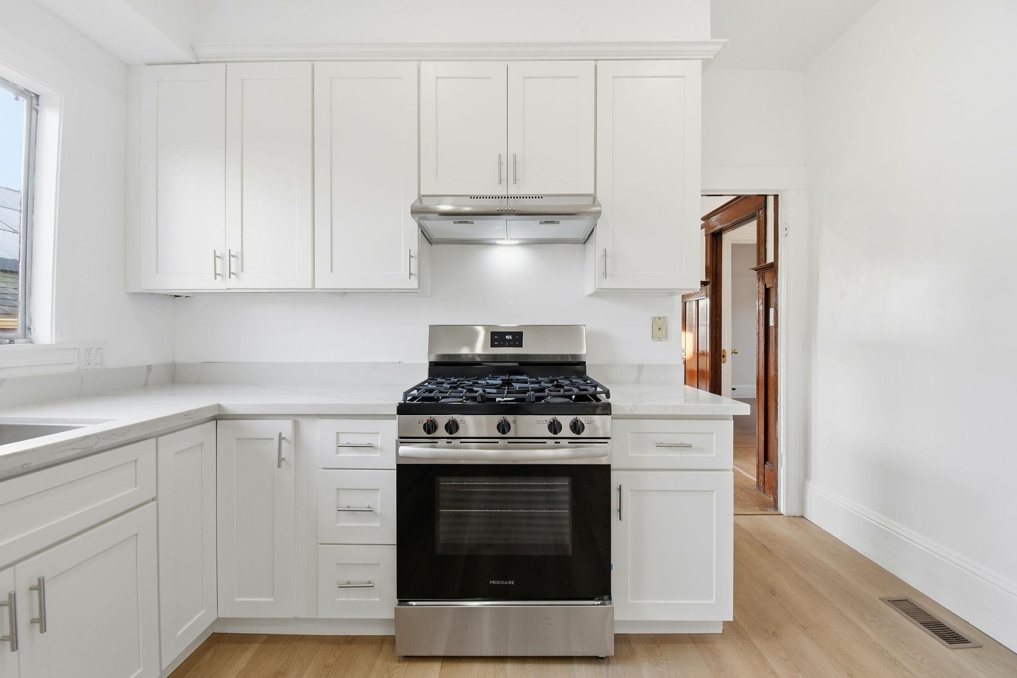 1712 37th Avenue Oakland, CA 94601 - Photo 7 of 26