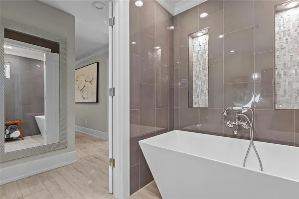 $10,900 | 135 93rd Avenue, Treasure Island, FL 33706