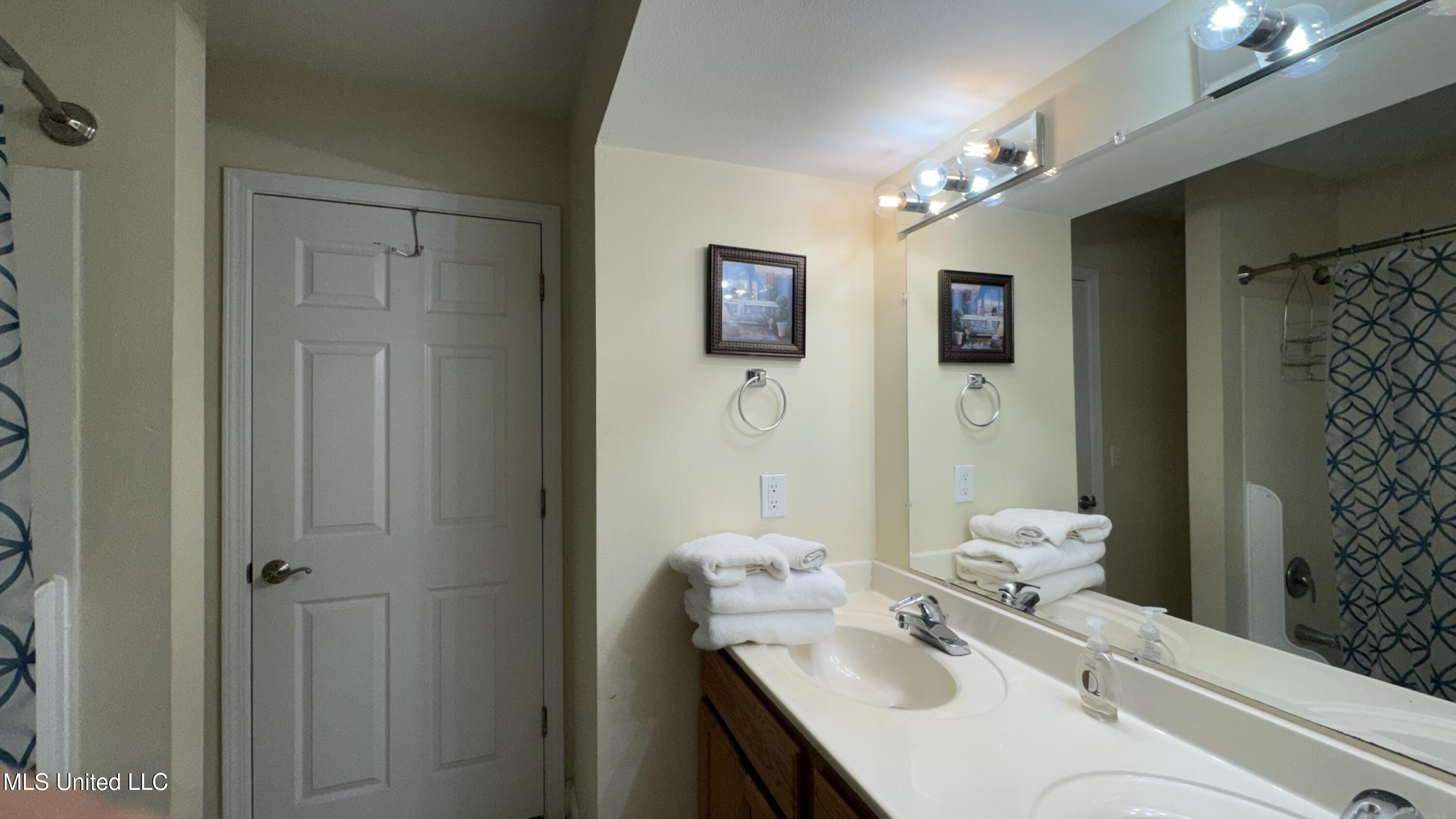 1664 Beach Boulevard, Unit B66 Biloxi, MS 39531 - Photo 11 of 16 IMG_7791