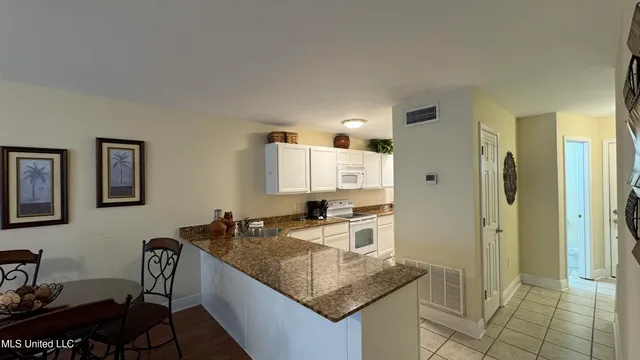 $1,800 | 1664 Beach Boulevard, Unit B66, Biloxi, MS 39531