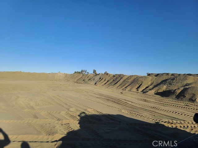 15972 El Esteban Road Phelan, CA 92371 - Photo 2 of 2 a view of a snow on the mountains