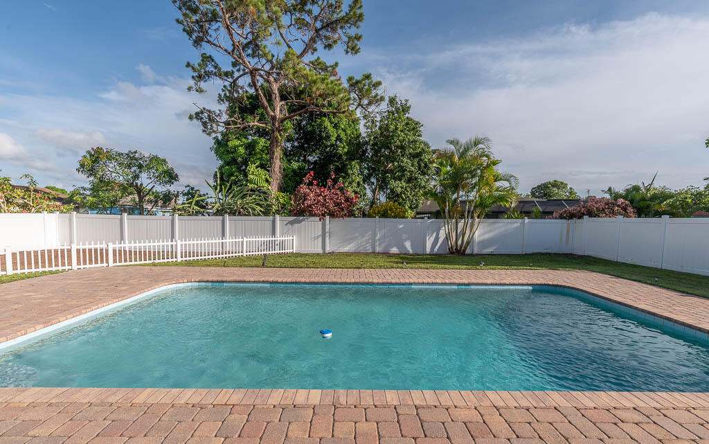 2712 Lake Ida Road Delray Beach, FL 33445 - Photo 4 of 34 20250626-2712 Lake Ida Road Delray Beach