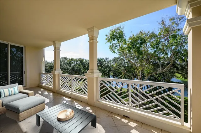 $999,000 | 501 North Swim Club Drive, Unit 3B, Vero Beach, FL 32963