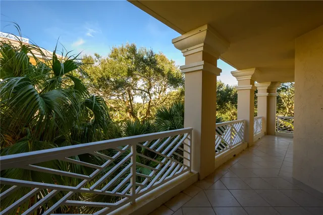$999,000 | 501 North Swim Club Drive, Unit 3B, Vero Beach, FL 32963