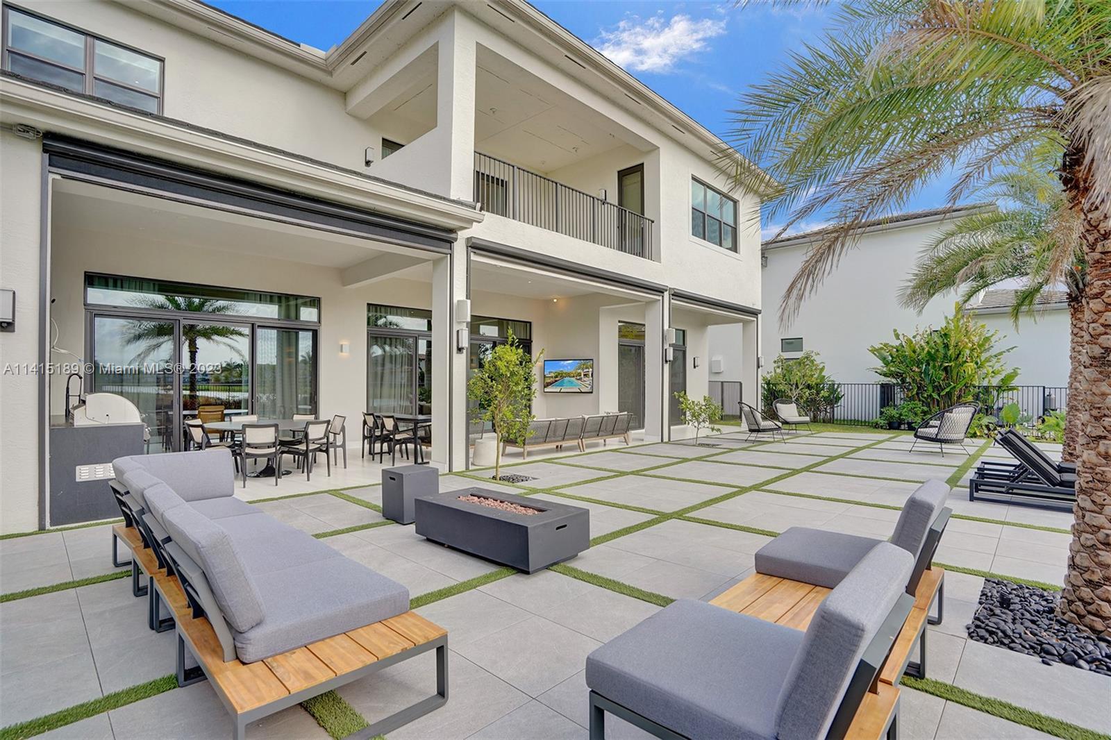 17353 Rosella Road Boca Raton, FL 33496 - Photo 8 of 85