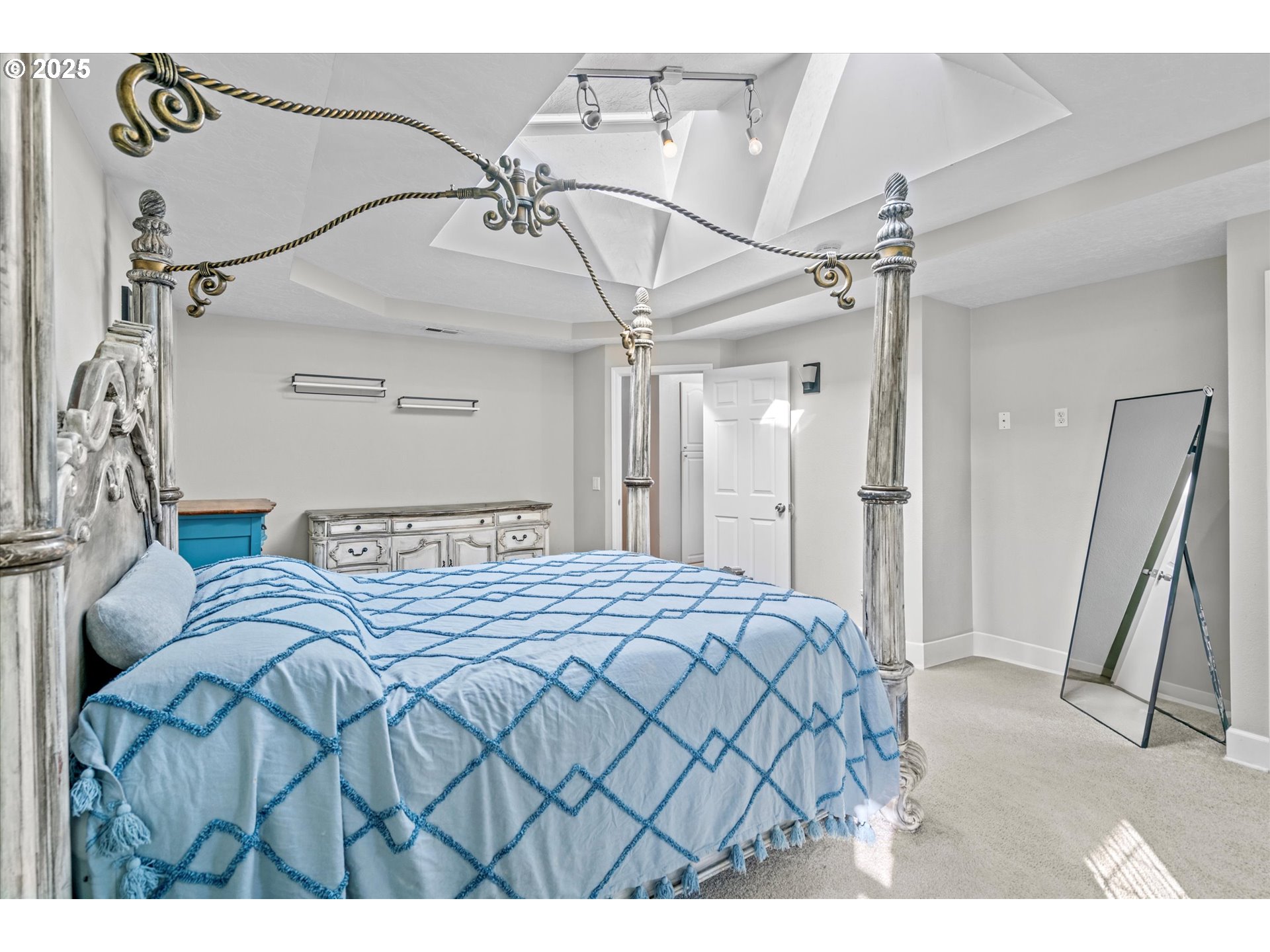 12020 Southwest Burlheights Street Portland, OR 97223 - Photo 19 of 46