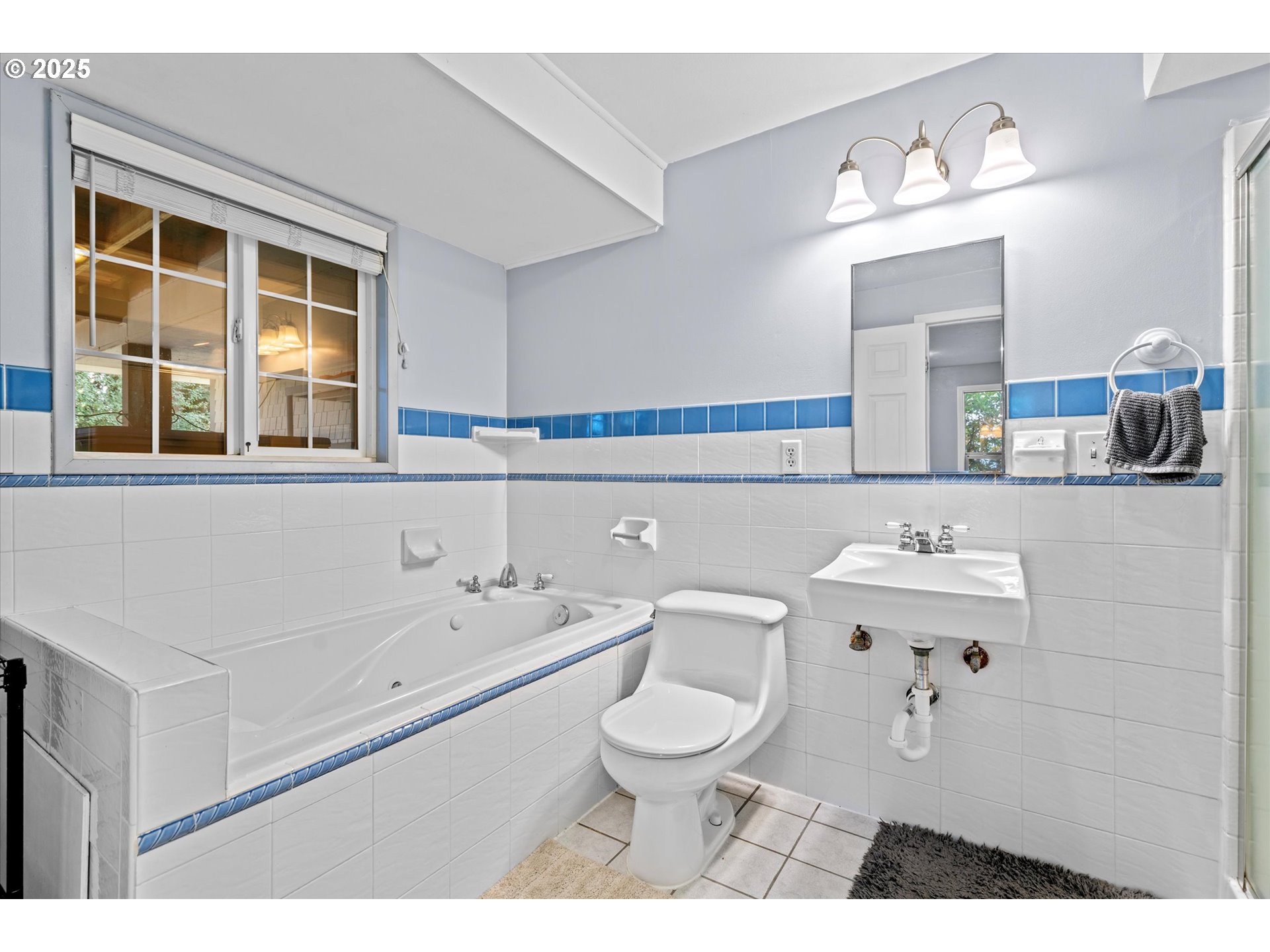 12020 Southwest Burlheights Street Portland, OR 97223 - Photo 29 of 46