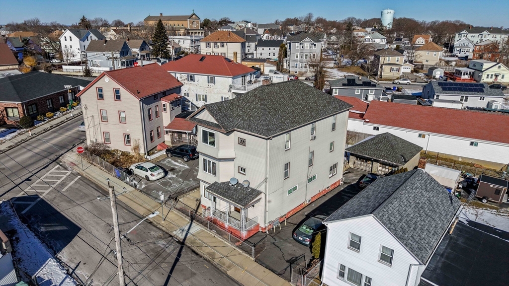 464 Lawton Street Fall River, MA 02721 - Photo 3 of 27 Gallery Image 3