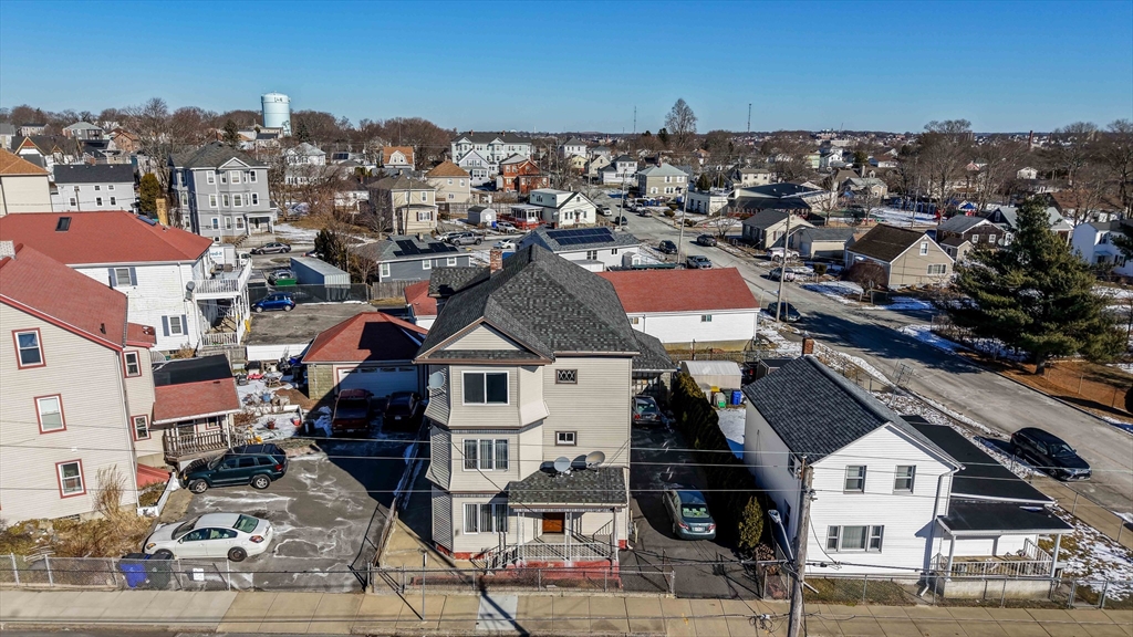 464 Lawton Street Fall River, MA 02721 - Photo 4 of 27 Gallery Image 4