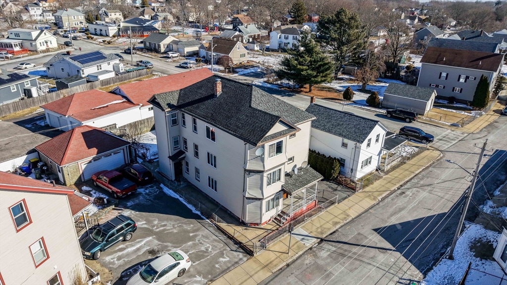 464 Lawton Street Fall River, MA 02721 - Photo 5 of 27 Gallery Image 5