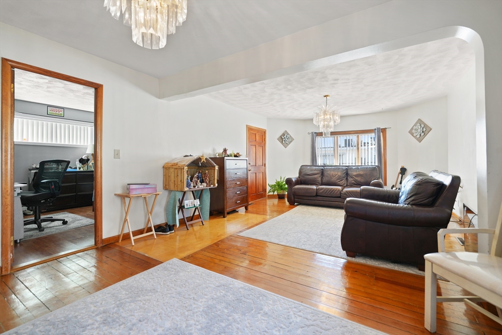 464 Lawton Street Fall River, MA 02721 - Photo 8 of 27 Gallery Image 8