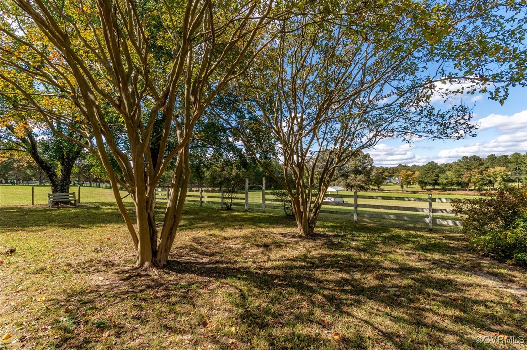 10522 Summer Hill Road Mechanicsville, VA 23116 - Photo 22 of 48 a view of a yard with large trees
