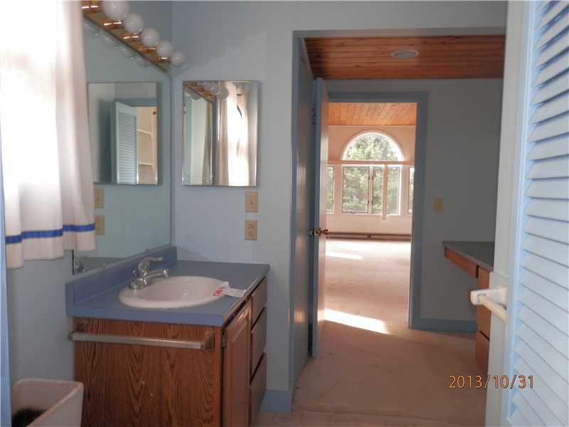 511 Rays Point Road Milbridge, ME 04658 - Photo 10 of 14 Bathroom.