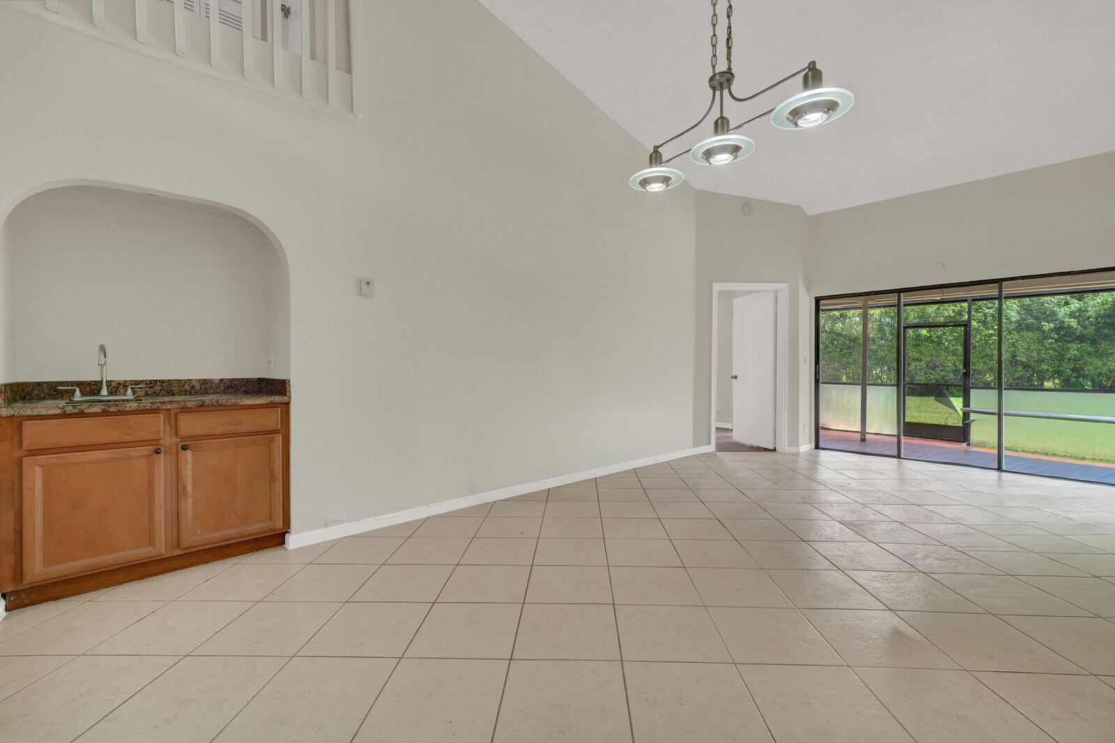 6371 Toulon Drive Boca Raton, FL 33433 - Photo 9 of 33 Living Room