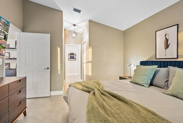 $10,000 | 15129 Harriet Avenue, Jupiter, FL 33458