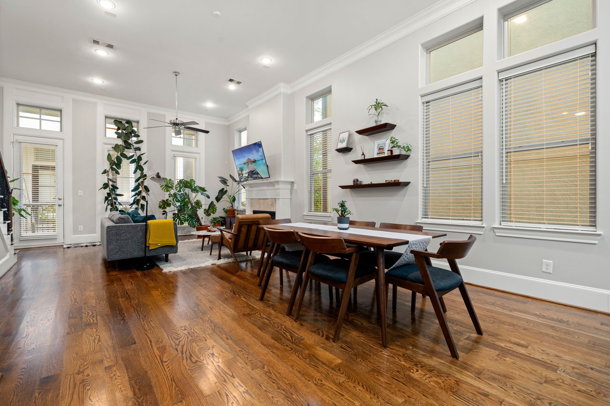 3277 Maxroy Street Houston, TX 77008 - Photo 11 of 27 a dining room with furniture and wooden floor