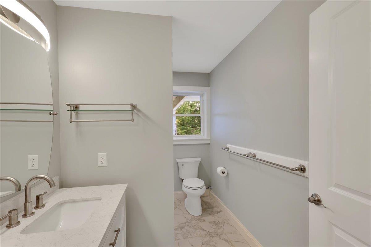 49 Hemlock Circle Jericho, VT 05465 - Photo 17 of 55