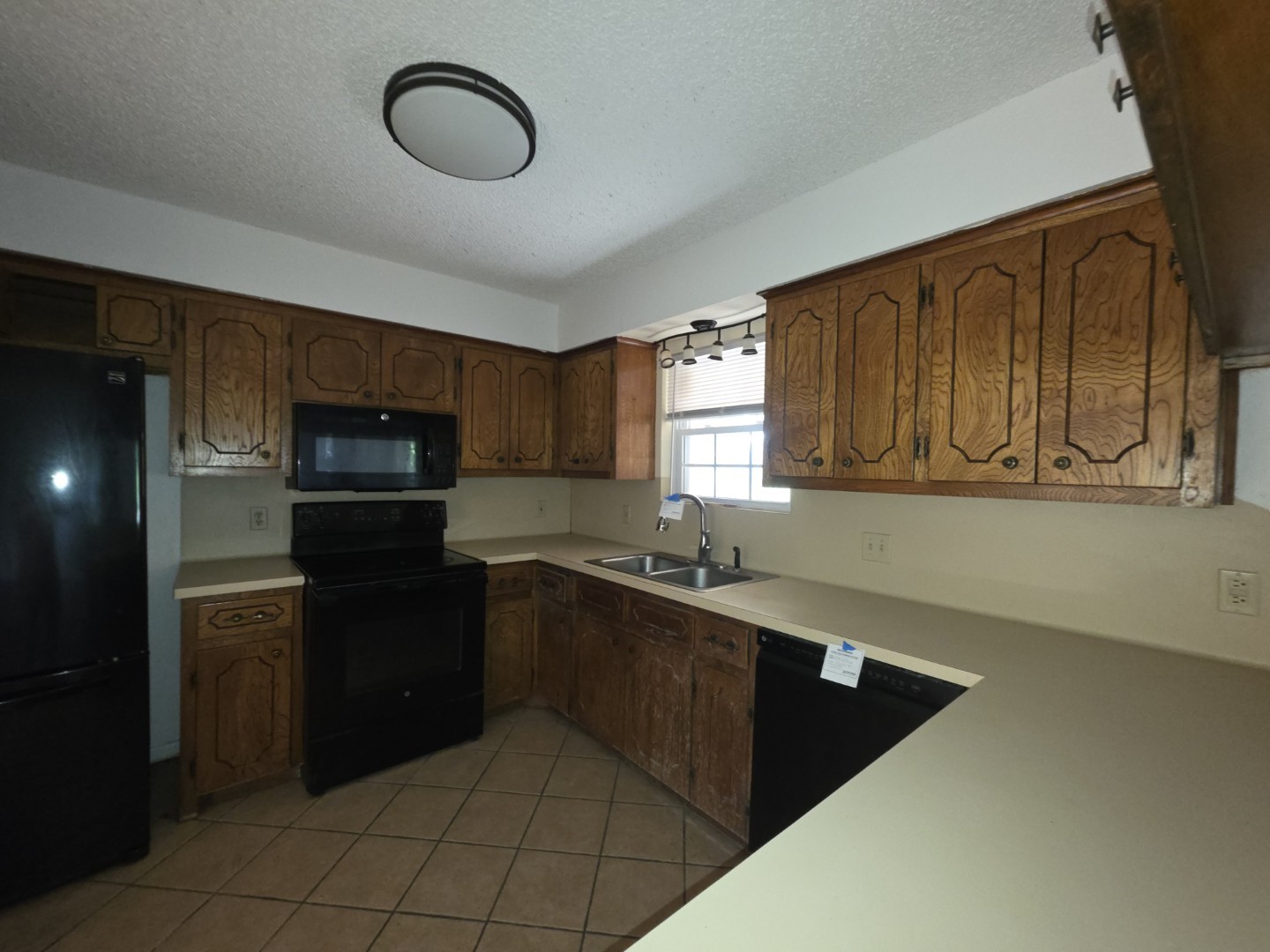 2218 Hamman Road Bay City, TX 77414 - Photo 7 of 24 Gallery Image 7
