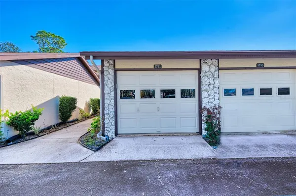 $4,000 | 5761 Avista Drive, Unit 5761, Sarasota, FL 34243