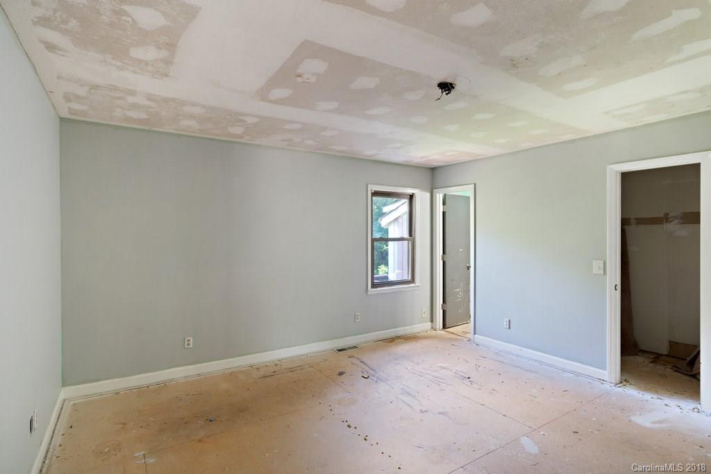 6740 Alanbrook Road Charlotte, NC 28215 - Photo 12 of 18