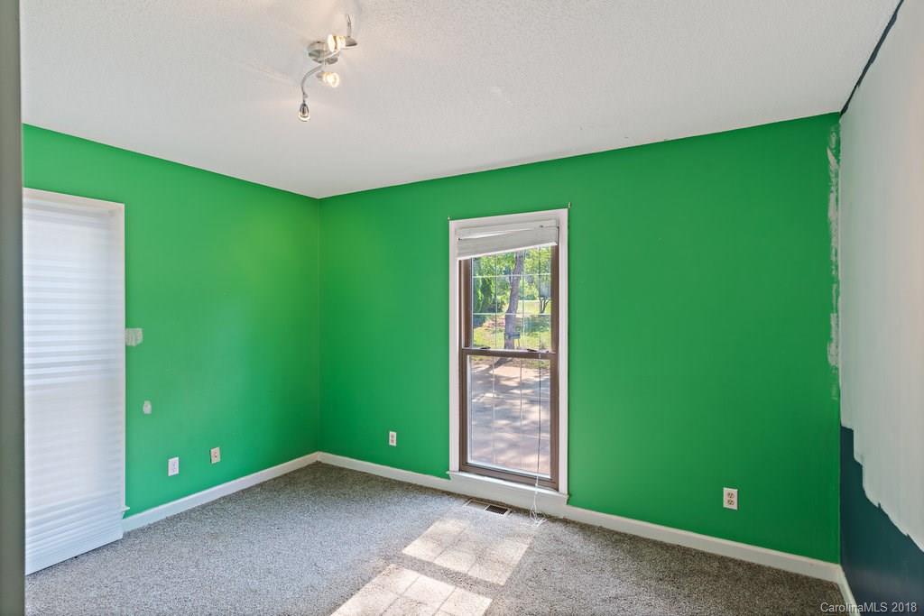6740 Alanbrook Road Charlotte, NC 28215 - Photo 14 of 18
