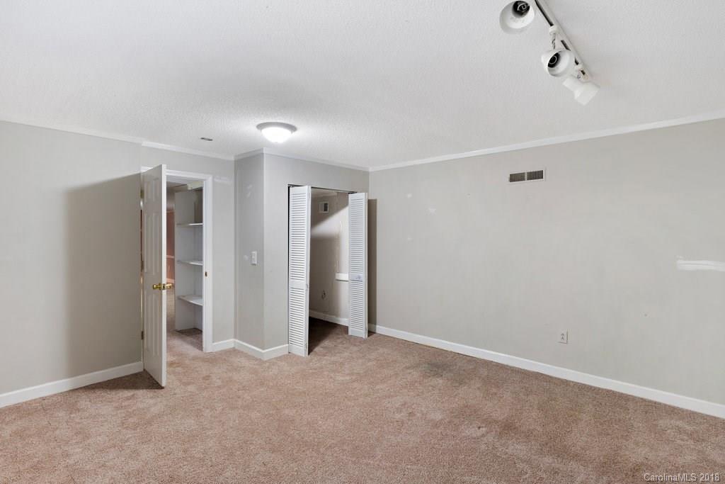 6740 Alanbrook Road Charlotte, NC 28215 - Photo 17 of 18