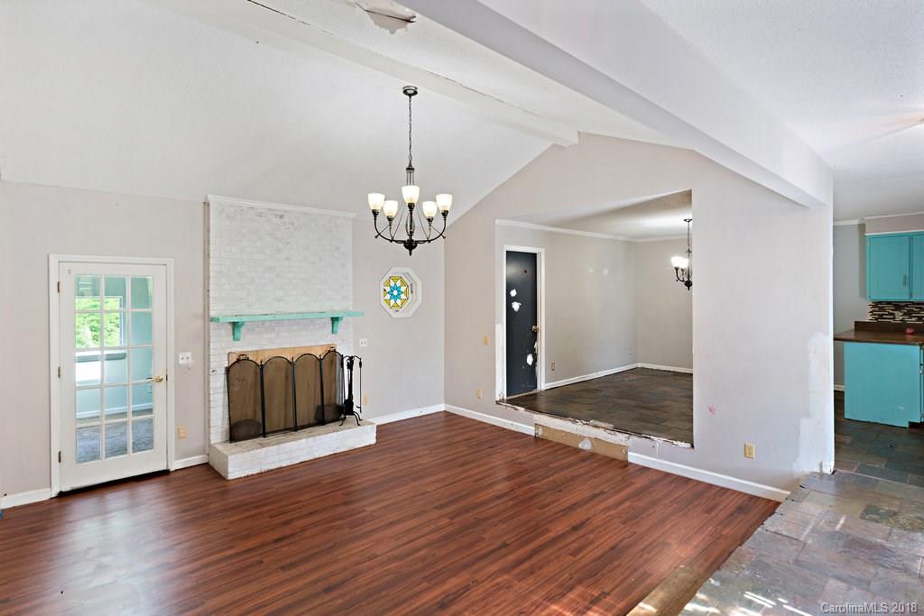 6740 Alanbrook Road Charlotte, NC 28215 - Photo 3 of 18