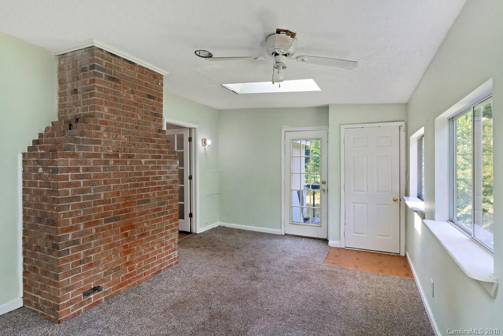 6740 Alanbrook Road Charlotte, NC 28215 - Photo 9 of 18