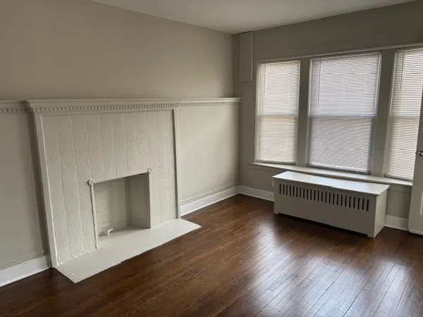 $1,350 | 11237 South King Drive, Unit 3S, Chicago, IL 60628