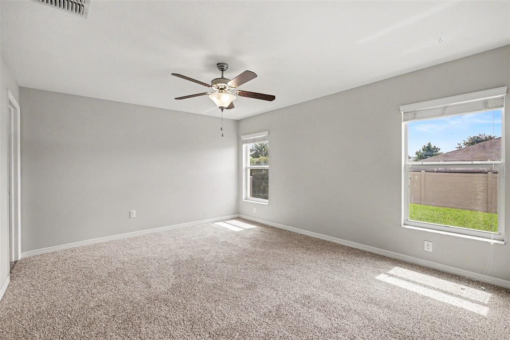 204 English Channel Place Dover, FL 33527 - Photo 9 of 16