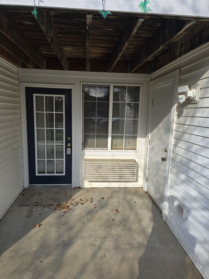 1626 McClure Road Aurora, IL 60505 - Photo 2 of 10